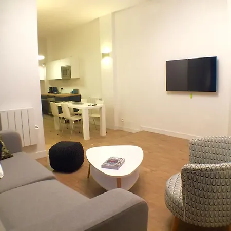 The Blue House 70sqm 2br 6 Persons * Parigi